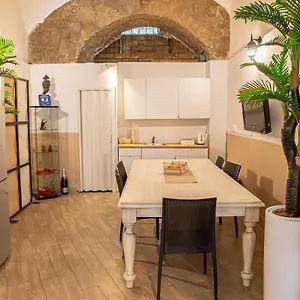 Bruno's Historic Naples