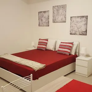 appartamenti-nonna-dina.it-tuscanyhotel.com/