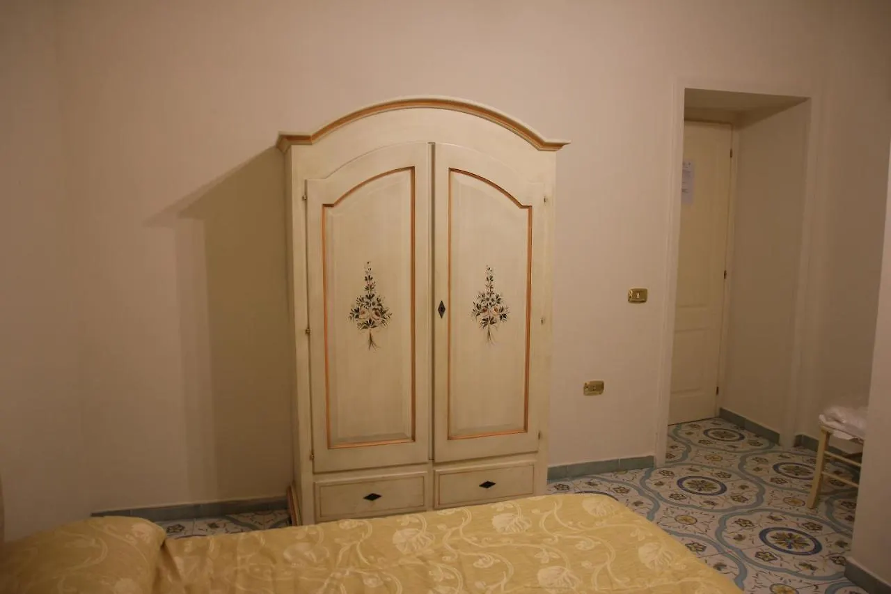 مبيت وإفطار نابولي Beb Rosy 0*,
